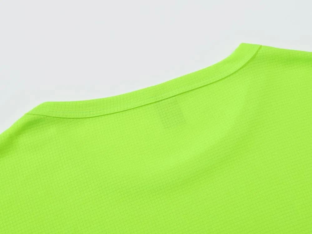 DG-101 · Short-Sleeve Crew-Neck · Real product view 04