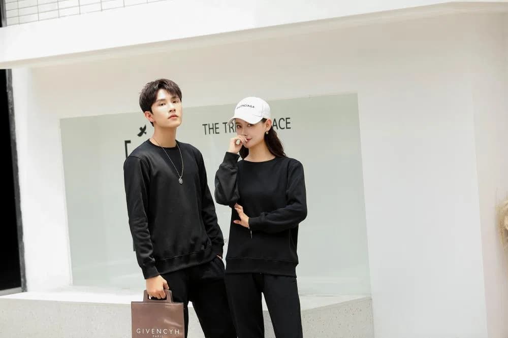 DG-8011 · Fleece-Lined Crew-Neck Sweatshirt · Real product view 05