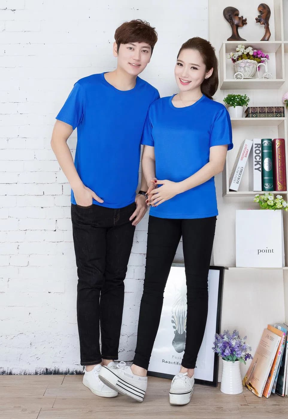 DG-105 · Short-Sleeve Crew-Neck · Real product view 03