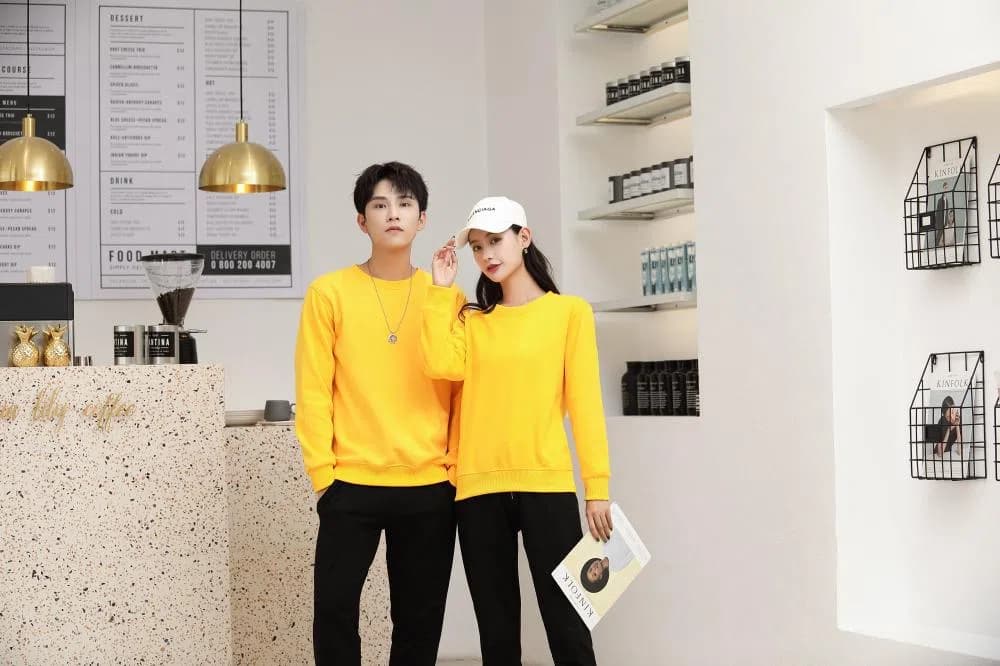 DG-8011 · Fleece-Lined Crew-Neck Sweatshirt · Real product view 03