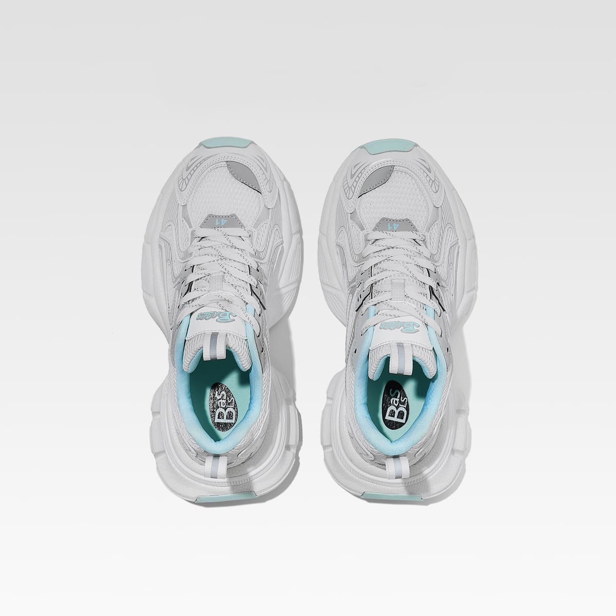 8832 · White / Mint · Real view 06