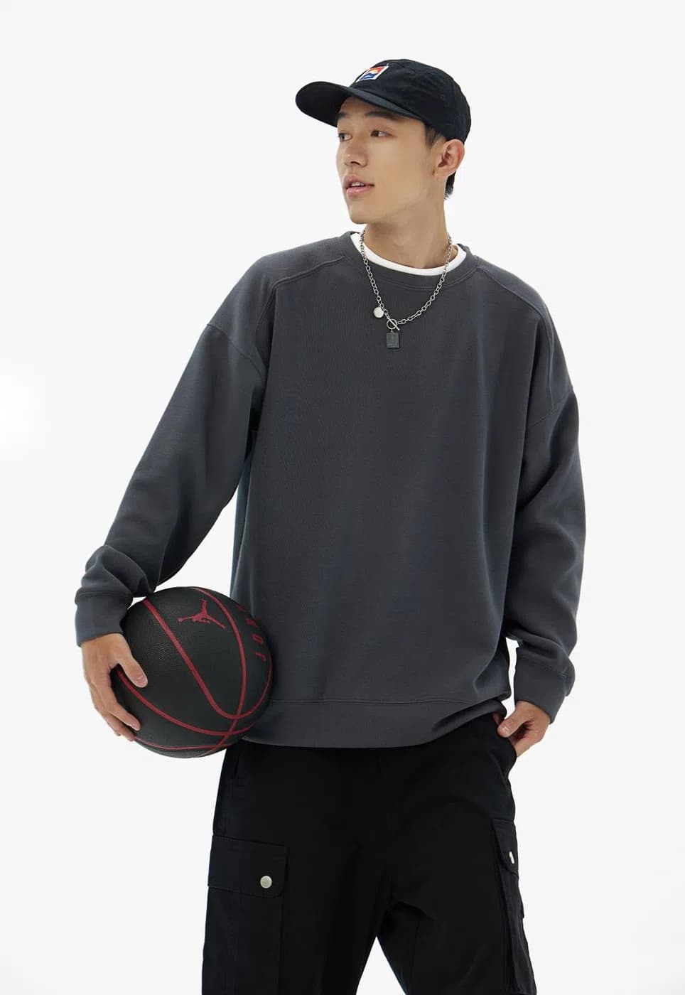 DG-9903 · Crew-Neck Sweatshirt · Real product view 03