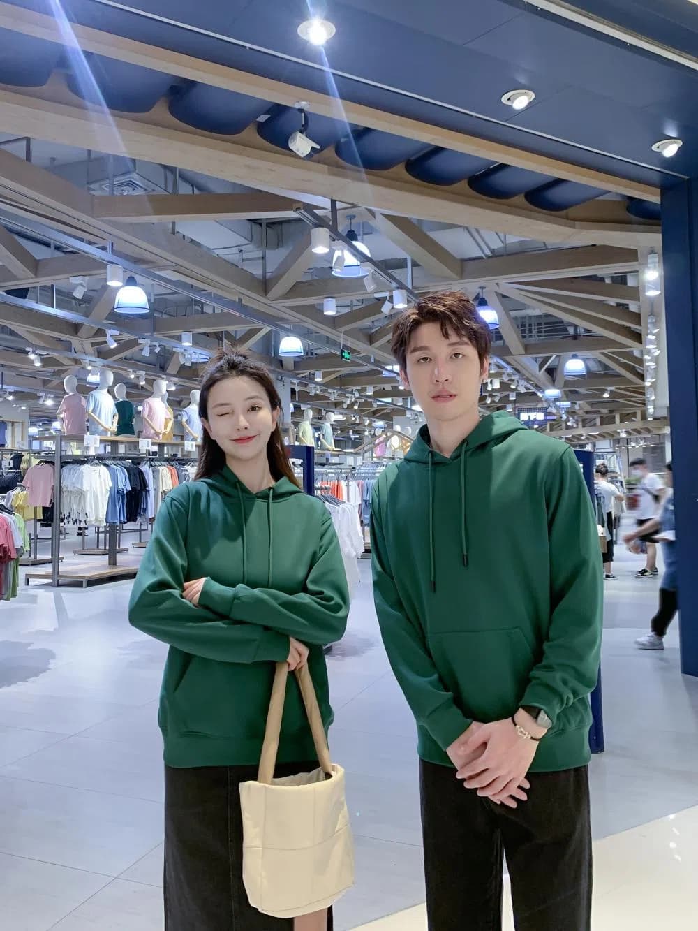 DG-2288 · Hooded Pullover · Real product view 03