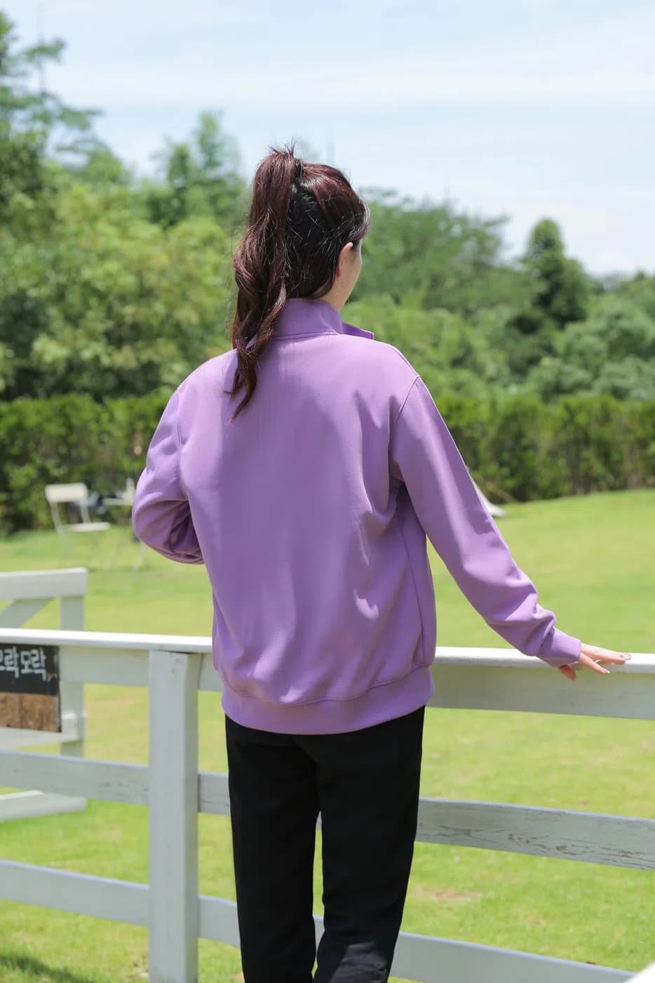 DG-2222 · Stand-Collar Sweatshirt · Real product view 01