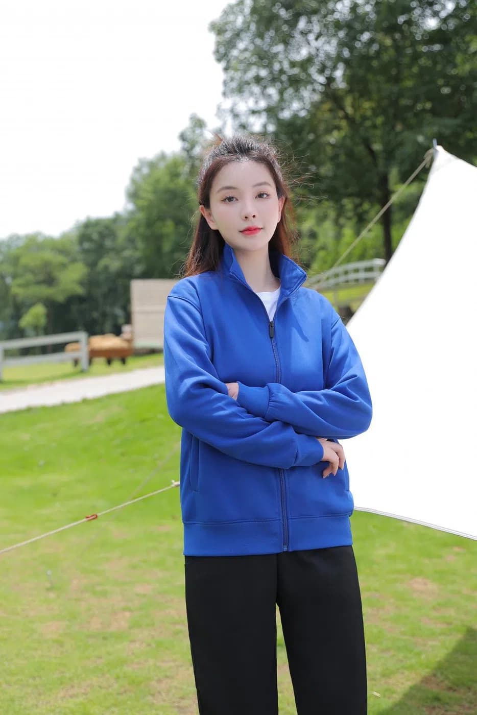 DG-2222 · Stand-Collar Sweatshirt · Real product view 02