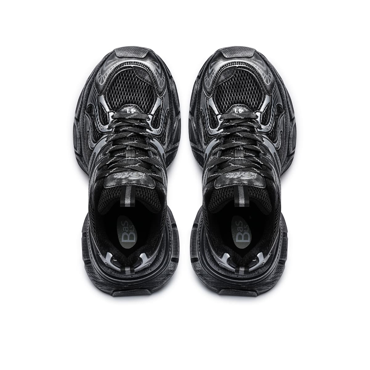883 · Black · Real view 09