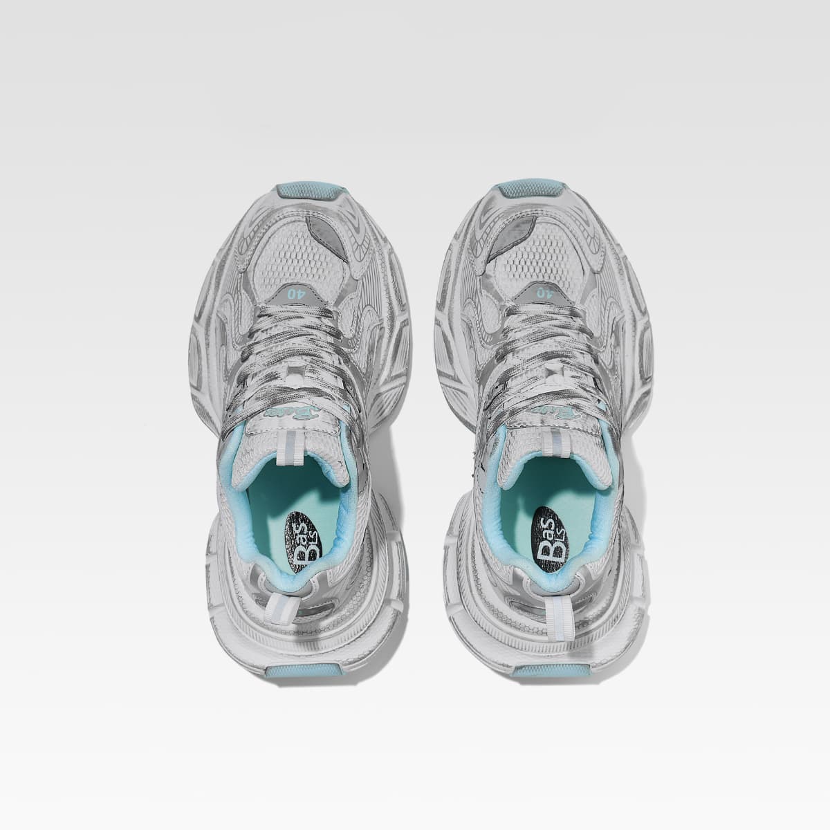 8832 · White / Aqua · Real view 06